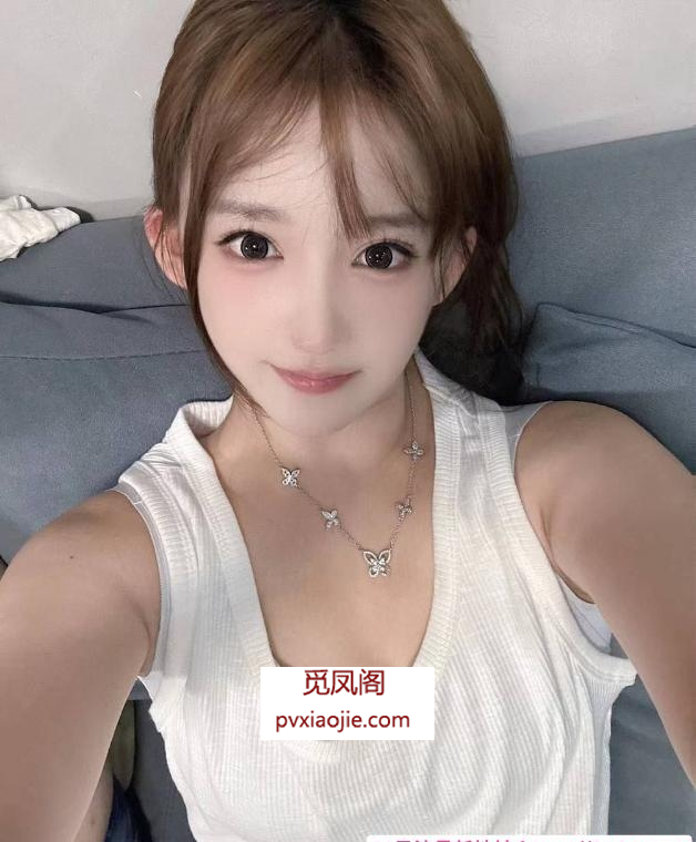 青春羞涩美少女