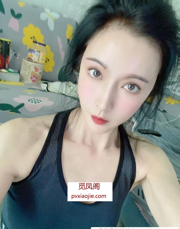 骚女长腿模特儿