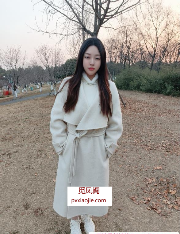 童颜巨乳小美女