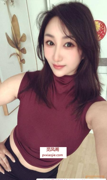 身材高挑大胸老师