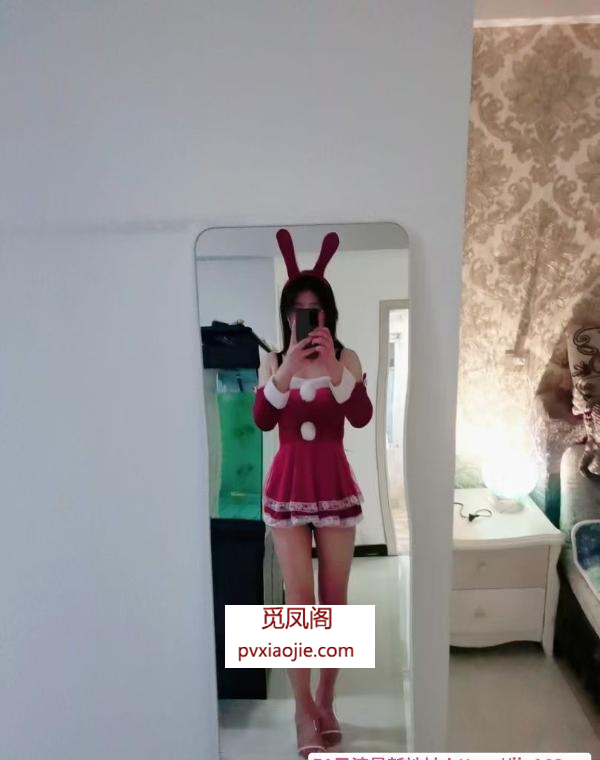 骚女巨乳高个鱼儿