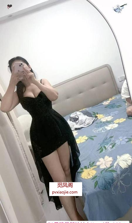 黑色情趣性感美女