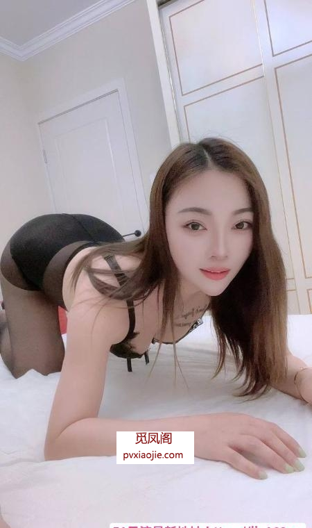 上城黑丝美臀佳佳