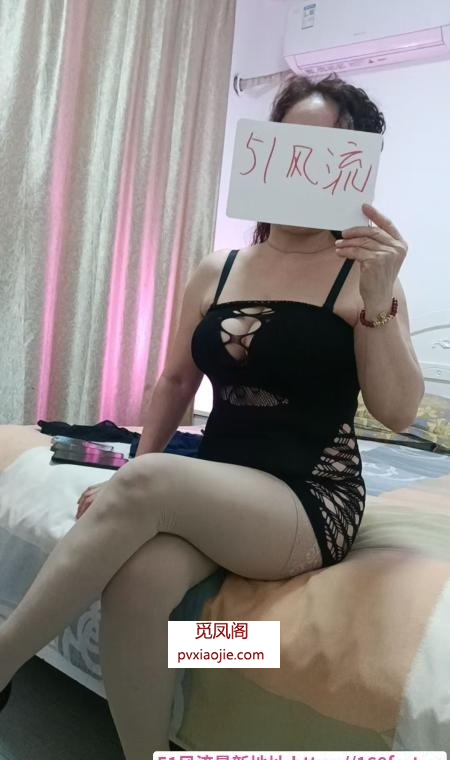 西湖巨乳翘臀熟女